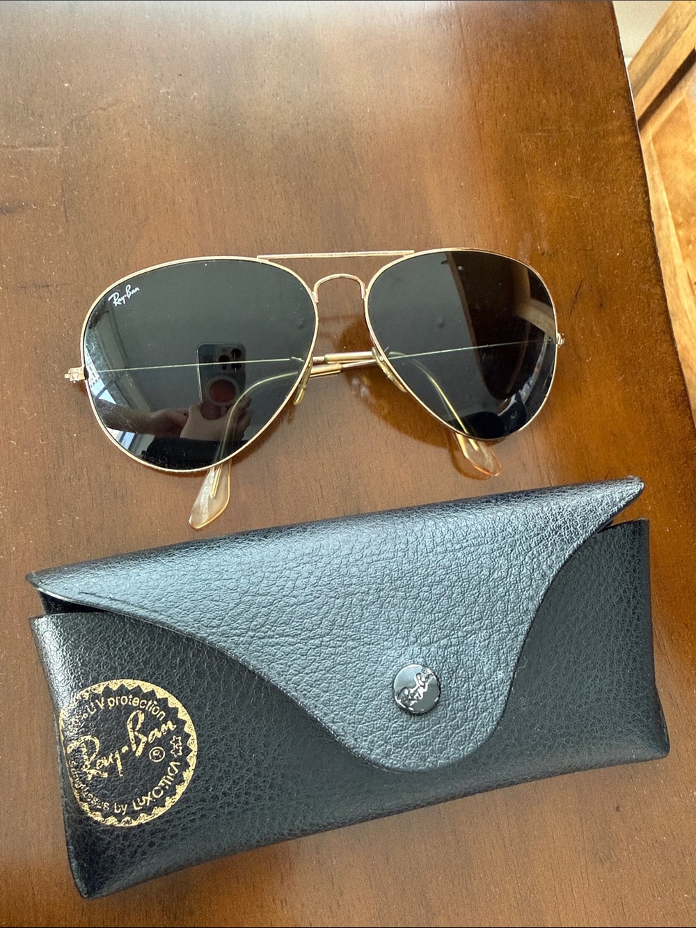 Ray-Ban Gold Frame Aviator Sunglasses with Black Lenses and Black Case